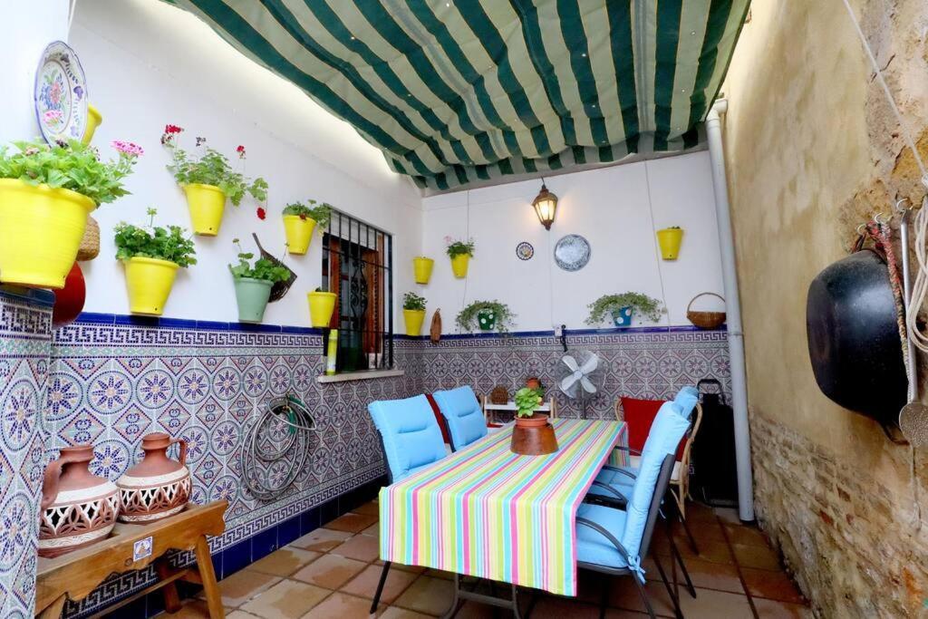 Casa De Patios Amurallados * Cordoba